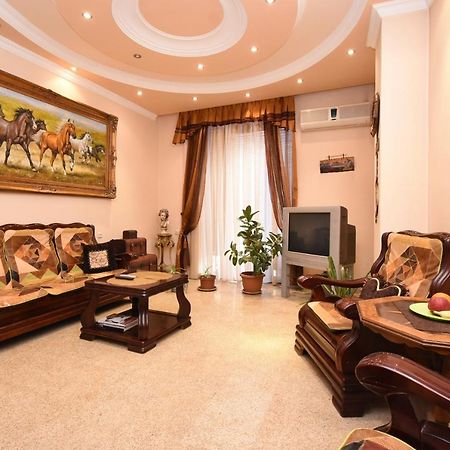 Guest House Yerevan Bagian luar foto