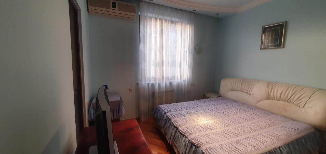 Guest House Yerevan Bagian luar foto