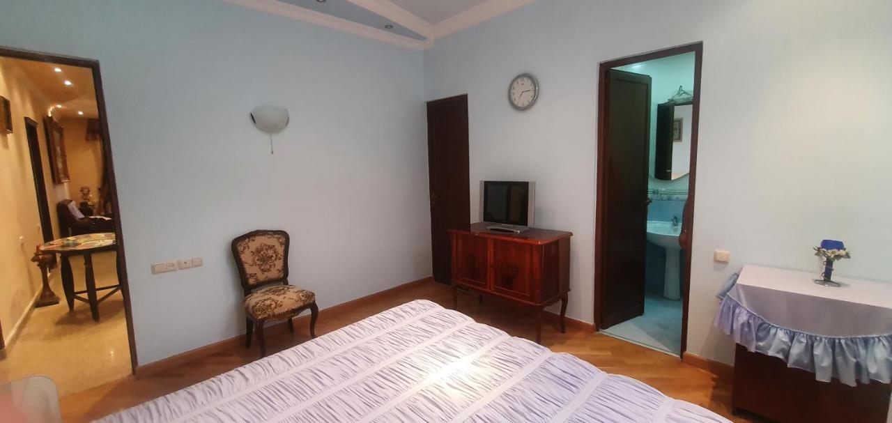 Guest House Yerevan Bagian luar foto