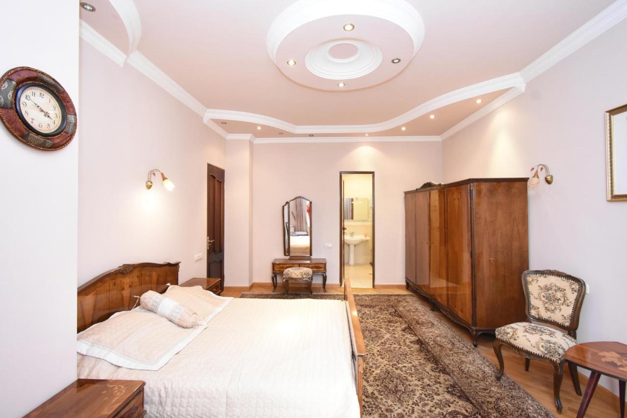 Guest House Yerevan Bagian luar foto