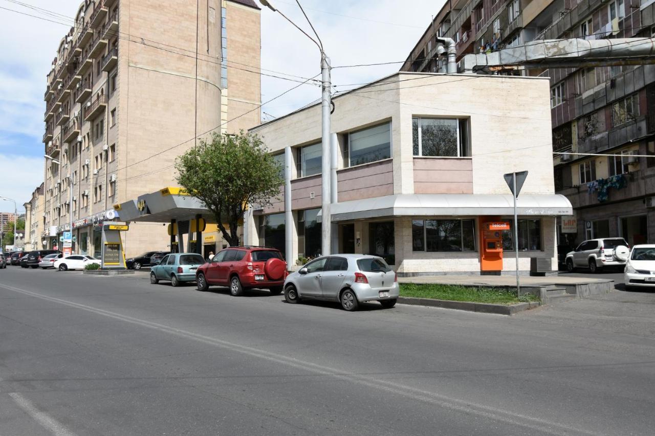 Guest House Yerevan Bagian luar foto