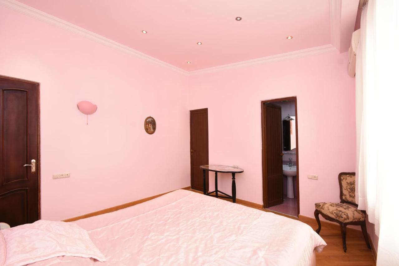 Guest House Yerevan Bagian luar foto
