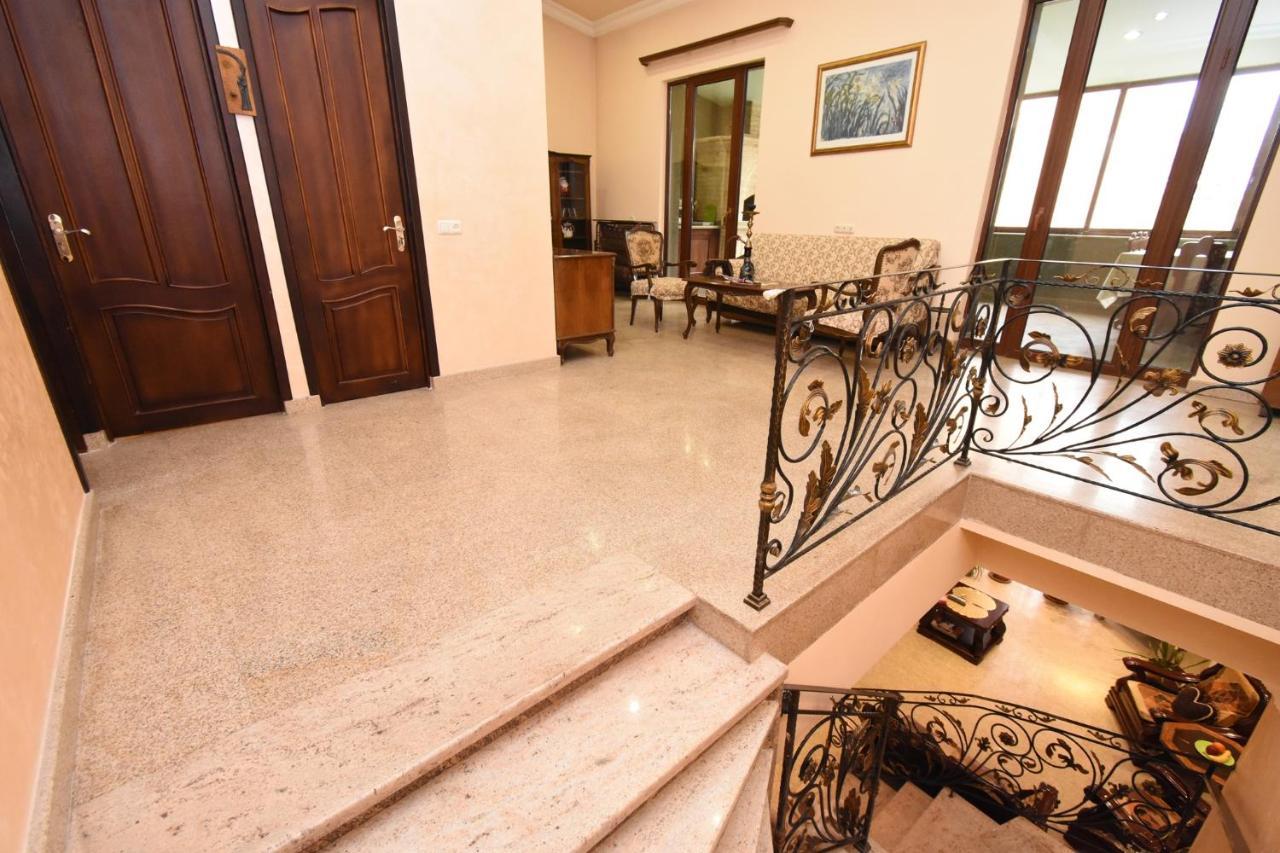 Guest House Yerevan Bagian luar foto