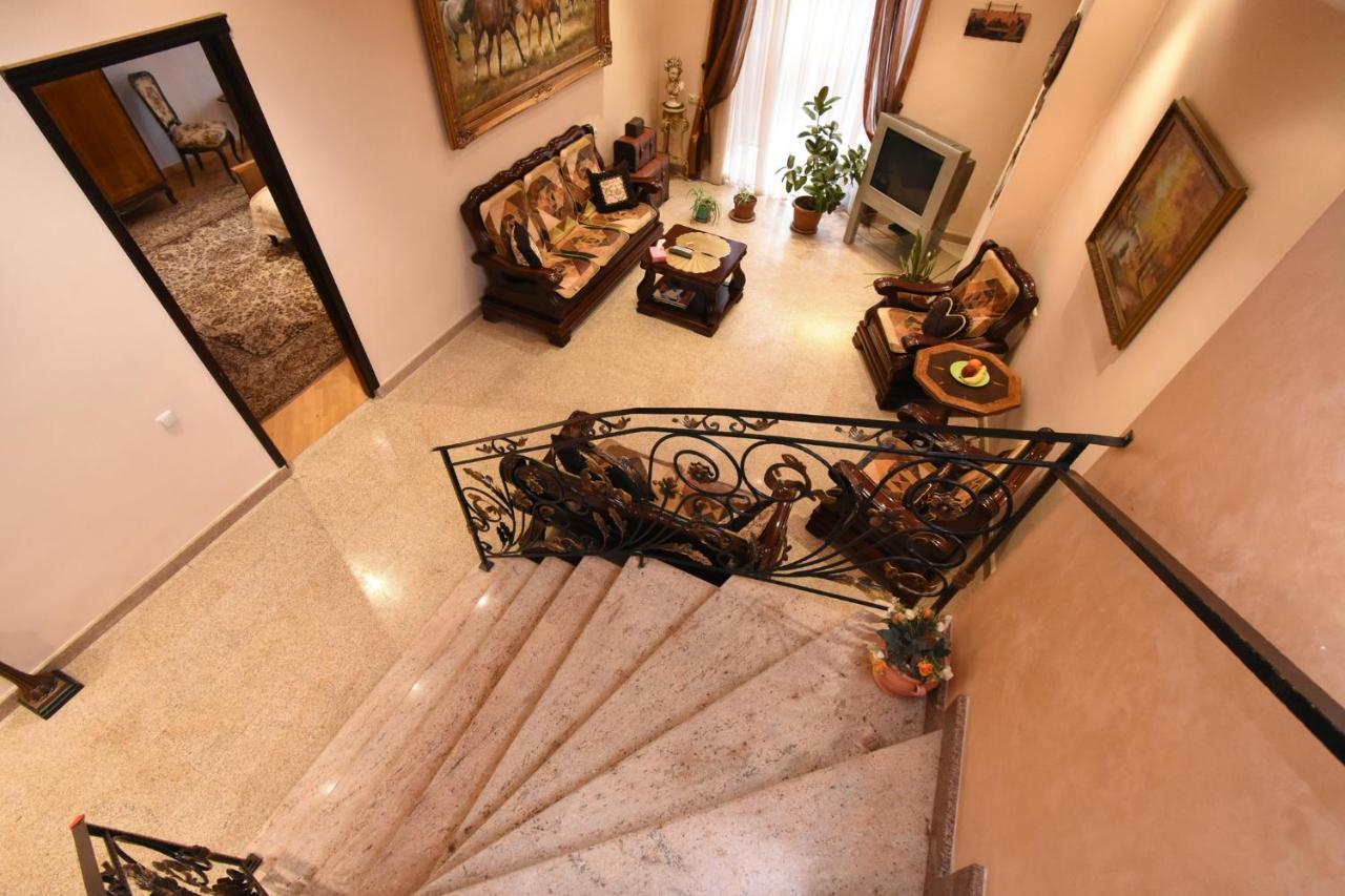 Guest House Yerevan Bagian luar foto