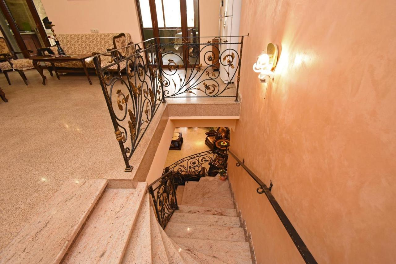 Guest House Yerevan Bagian luar foto