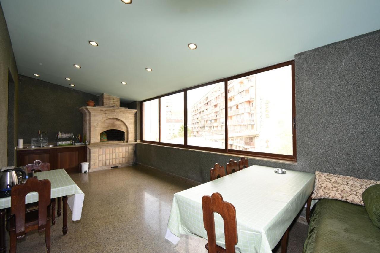 Guest House Yerevan Bagian luar foto