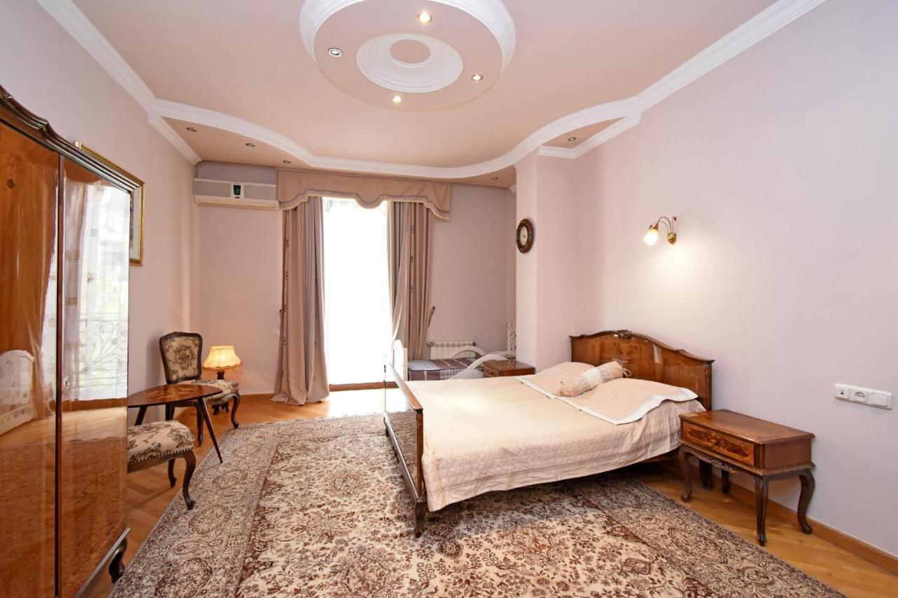 Guest House Yerevan Bagian luar foto